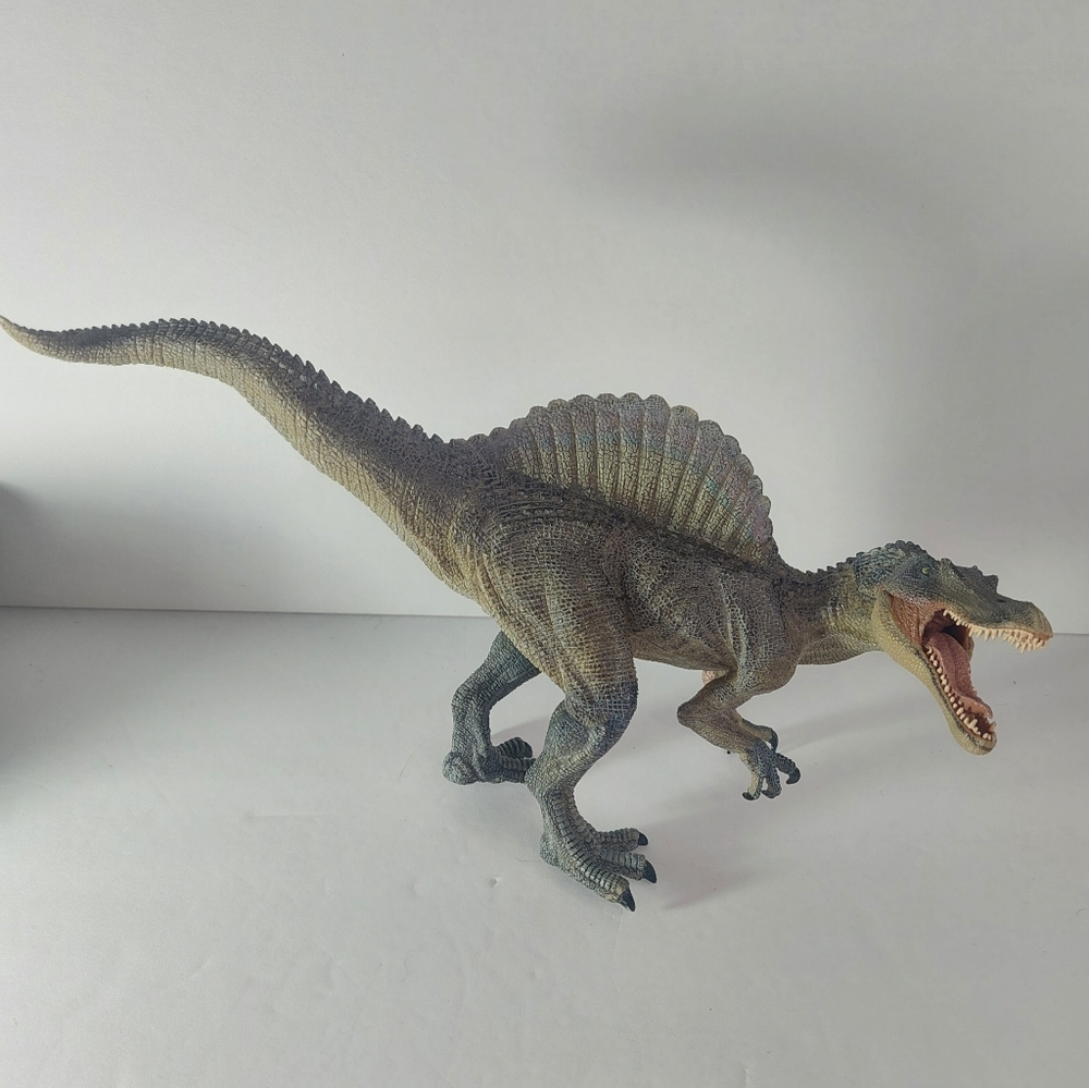 Spinosaurus Highly Detailed Dinosaurus By Papo 2007 **Mouth Moves** 30 CM Length